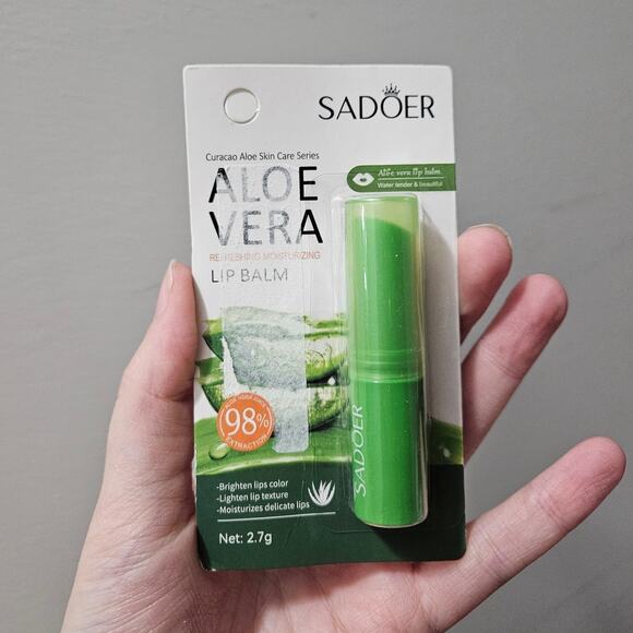 Sadoer Aloe Vera Refreshing Moisturizing Lip Balm ~ Brightens & Moisturizes - Picture 1 of 2